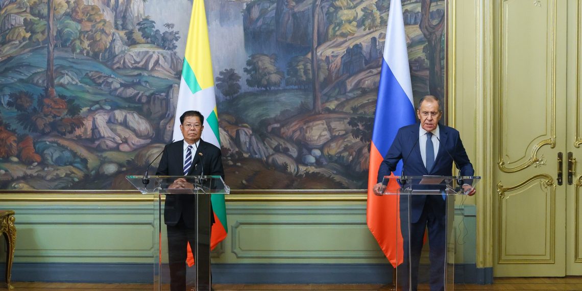 Mentre la fame aumenta Cina e Russia armano il business
